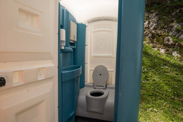Best Affordable portable toilet rental  in University Center, VA